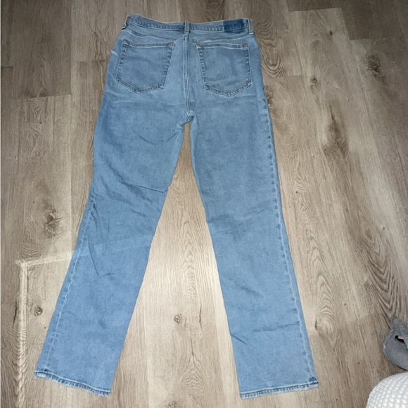 Abercrombie and Fitch high waisted 90s straight leg Jean Size 32-14 - Picture 2 of 2